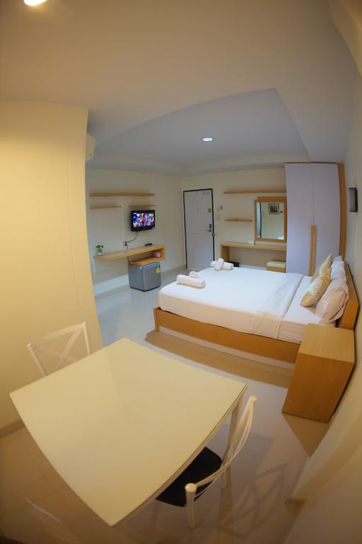 Hotel Baan Sanpoom Phitsanulok Exterior foto